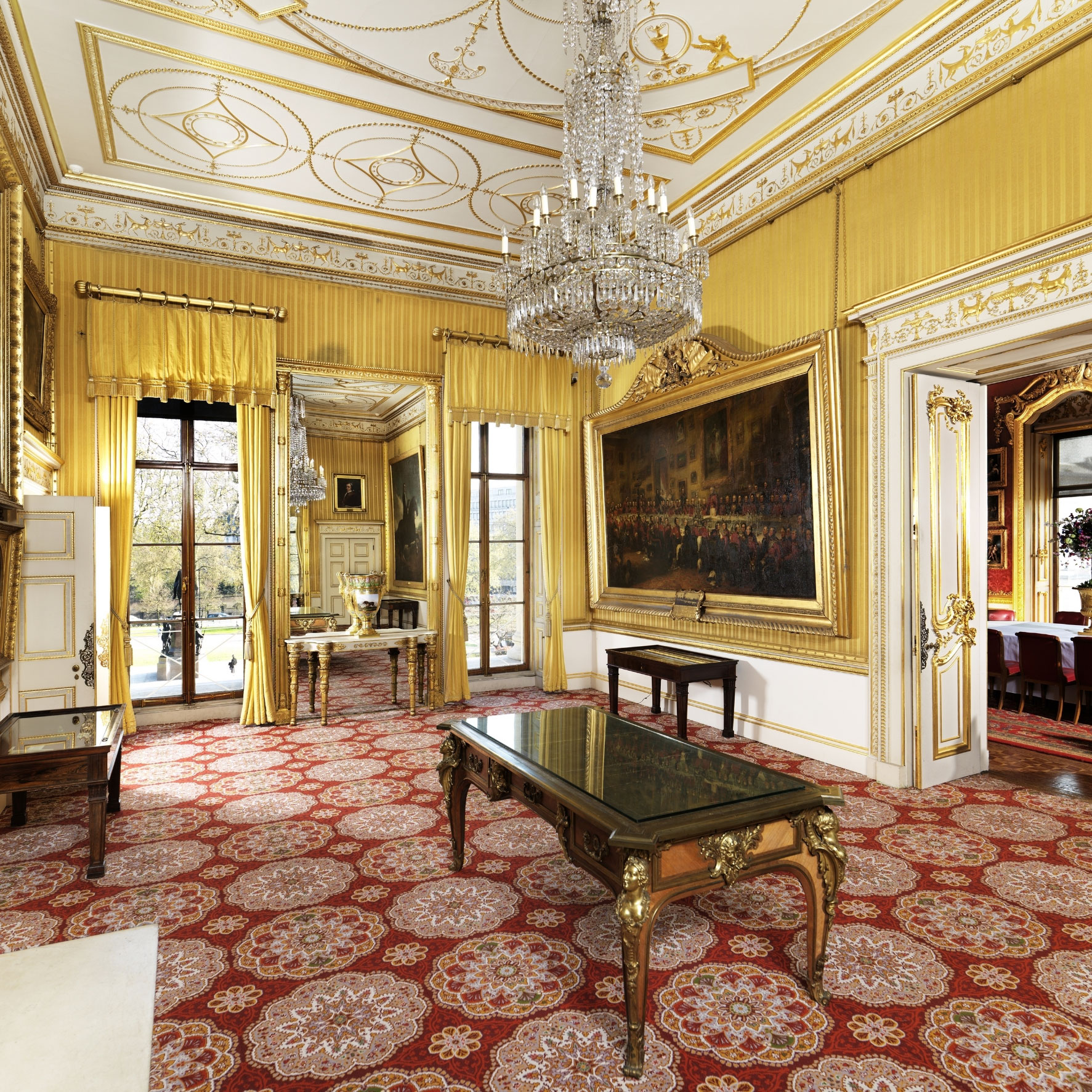 Portico Room Wellington Collection